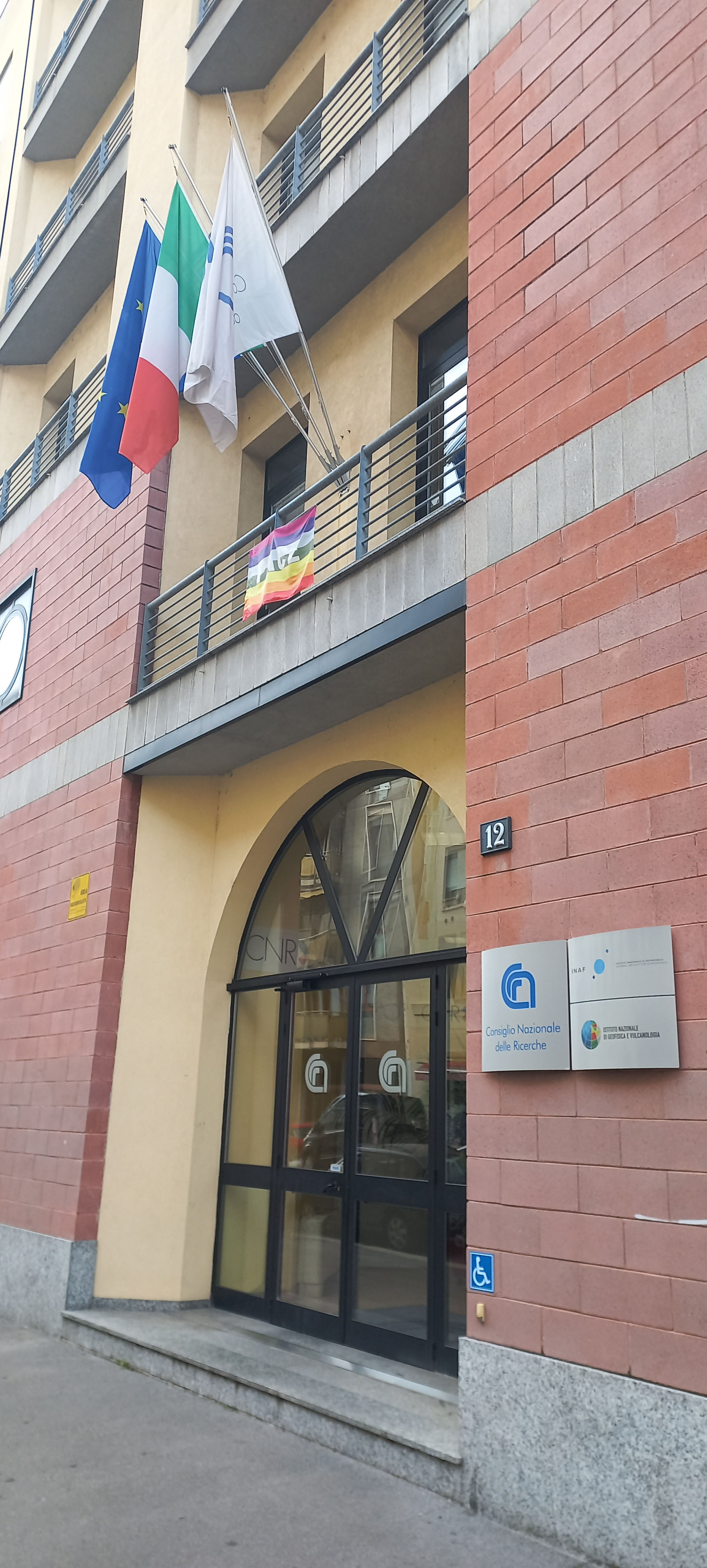 adrmi1 vetrate verticali